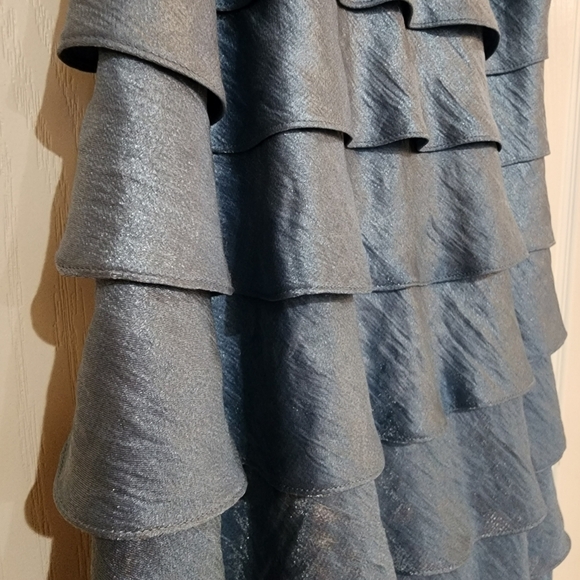 Adrianna Papell Elegant Blue Tiered Formal Dress Size 4 - Picture 9 of 12
